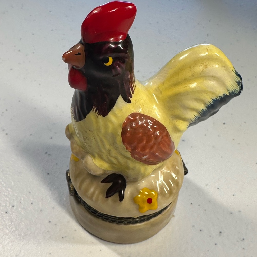 Porcelain Tiny Rooster Trinket Keeper